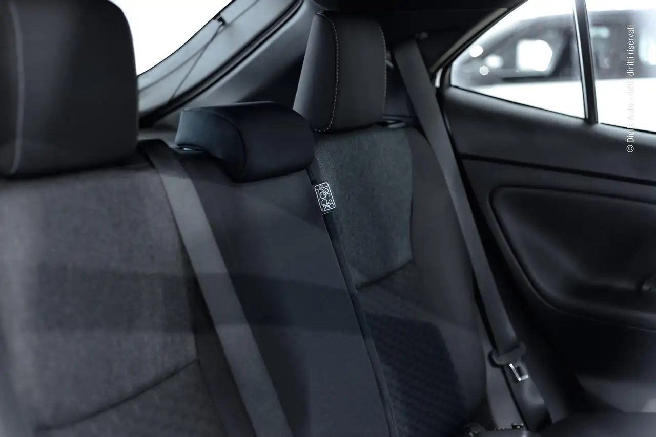 Toyota Yaris 12