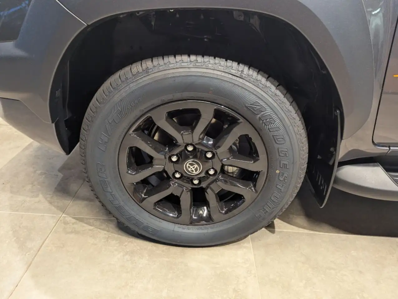Toyota Hilux 9