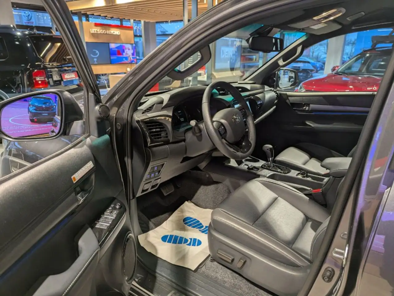 Toyota Hilux 11