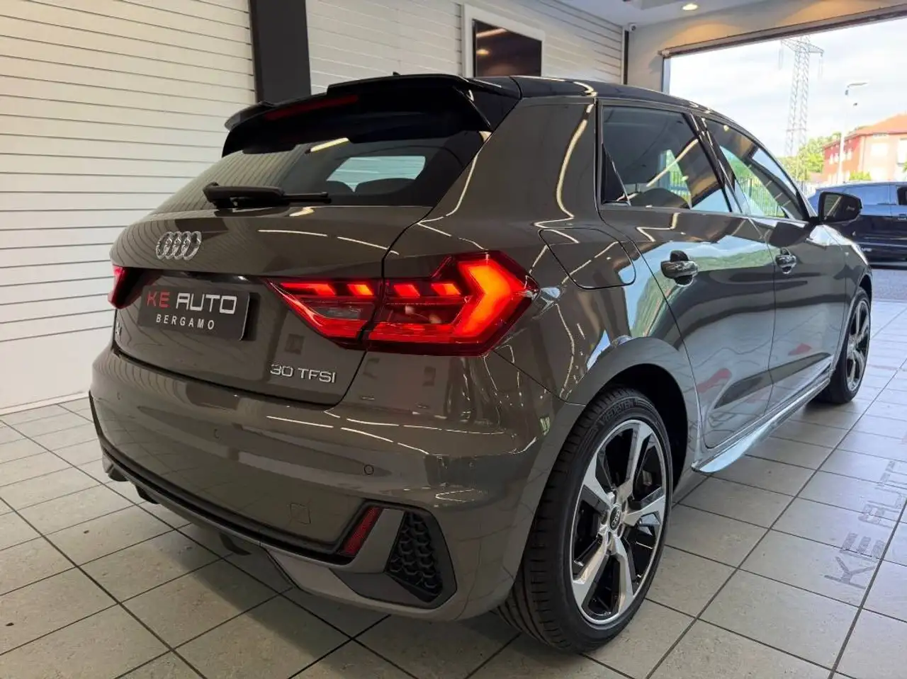 Audi A1 4