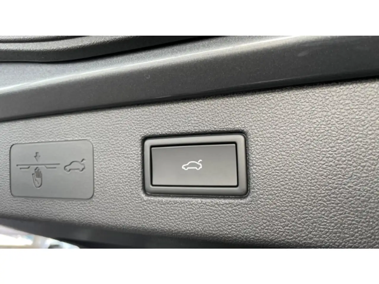 Volkswagen T-Roc 11