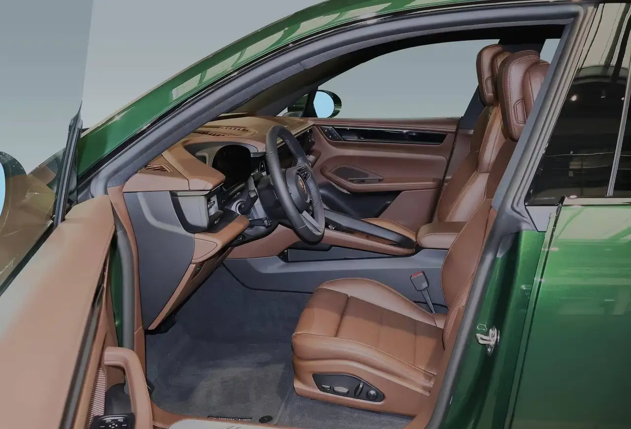 Porsche Macan 4 8