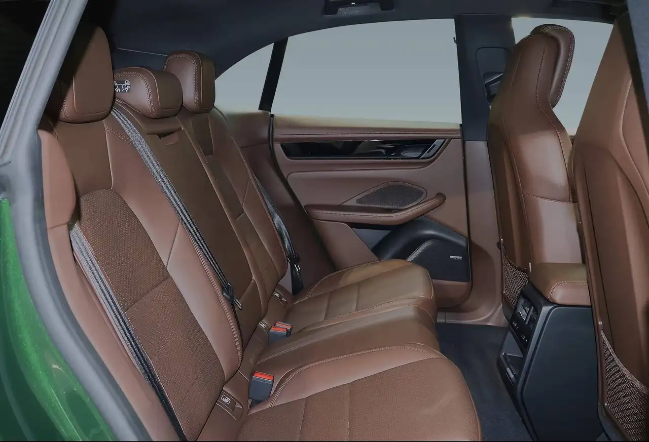 Porsche Macan 4 9