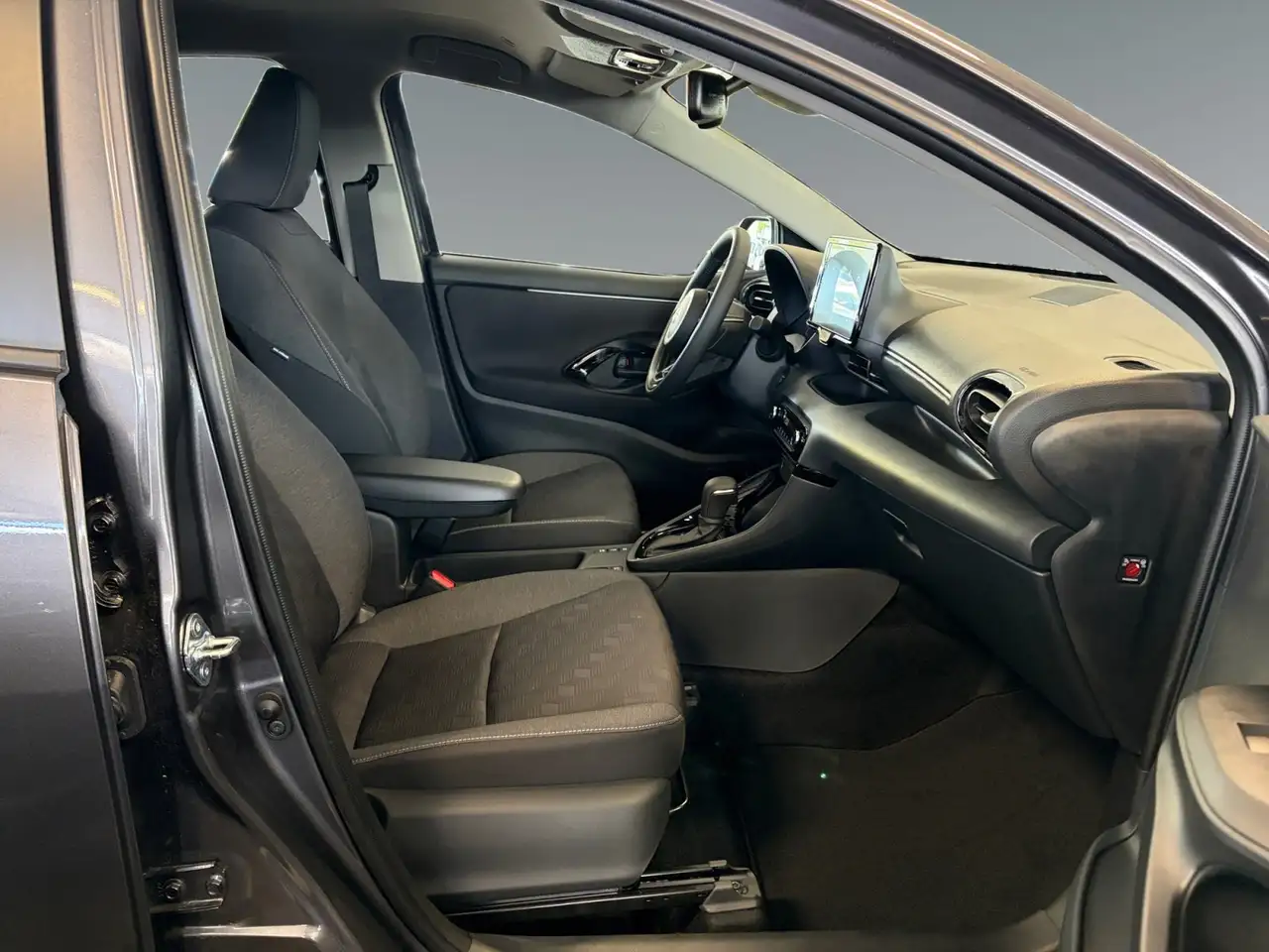 Toyota Yaris 16