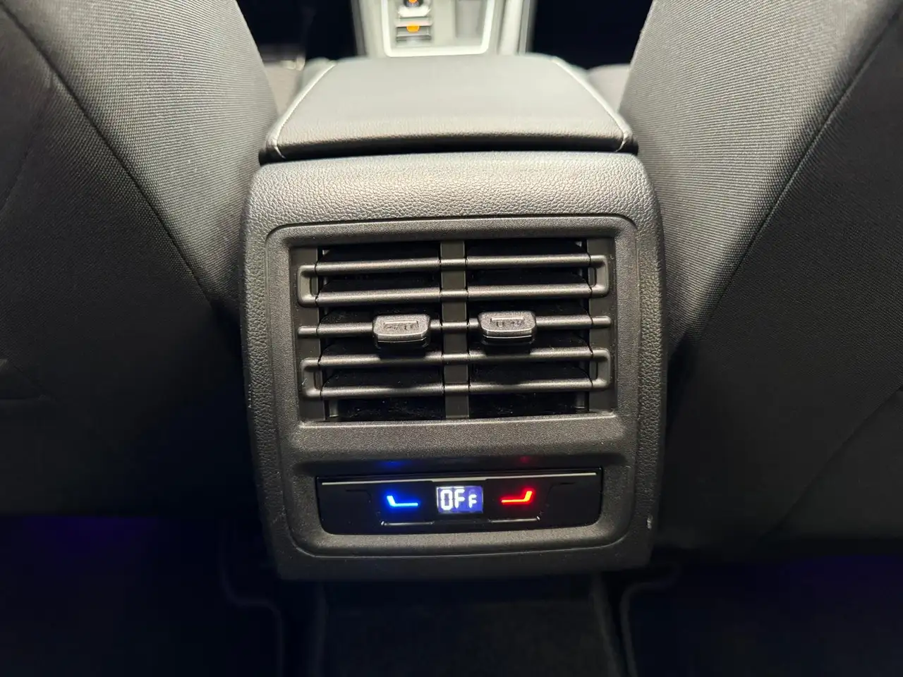 Volkswagen Golf 10
