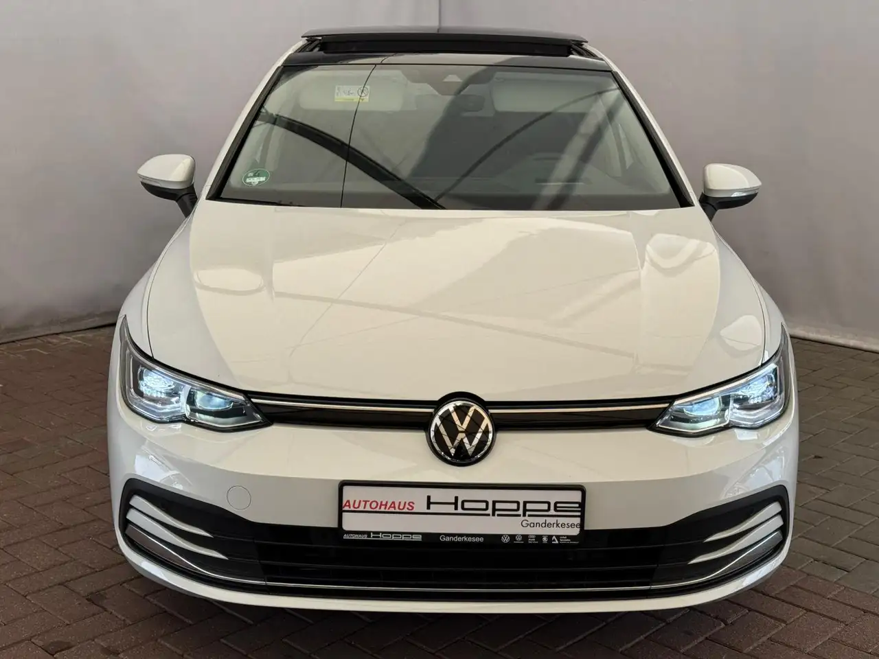 Volkswagen Golf 16