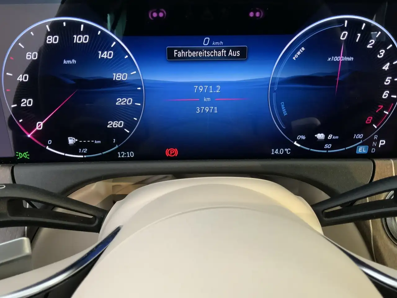 Mercedes-Benz E 300 11
