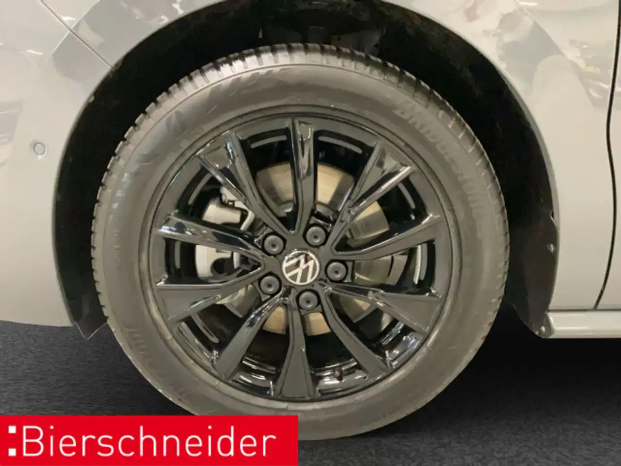 Volkswagen T7 Multivan 8