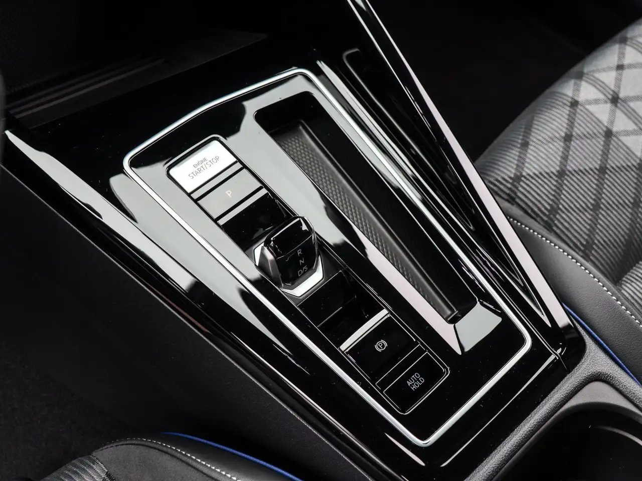Volkswagen Golf VIII 9