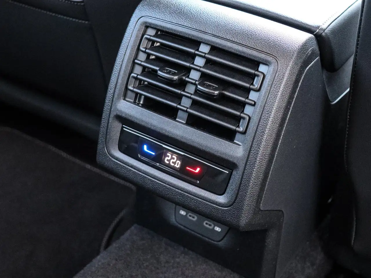 Volkswagen Golf VIII 15