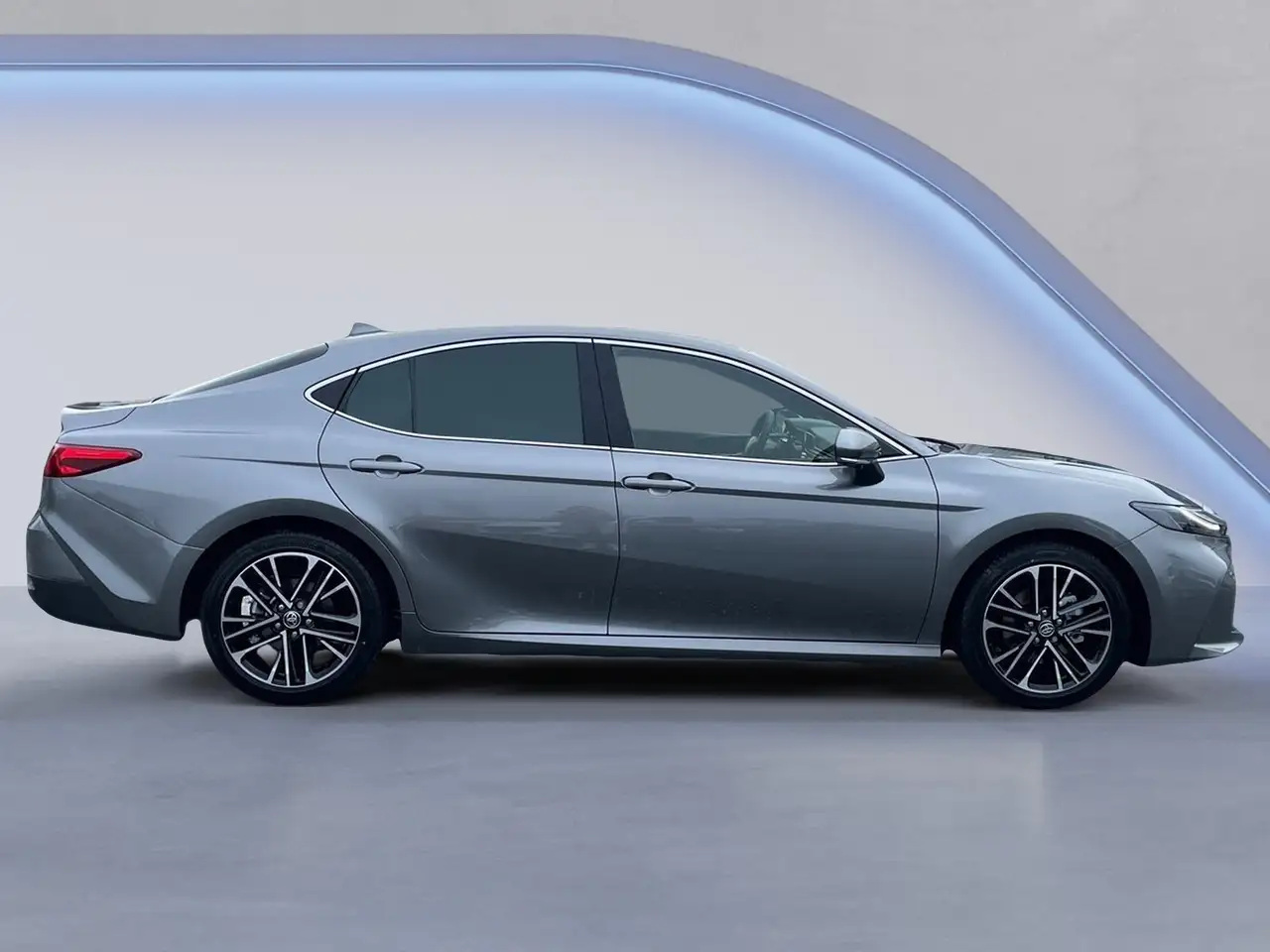 Toyota Camry 4
