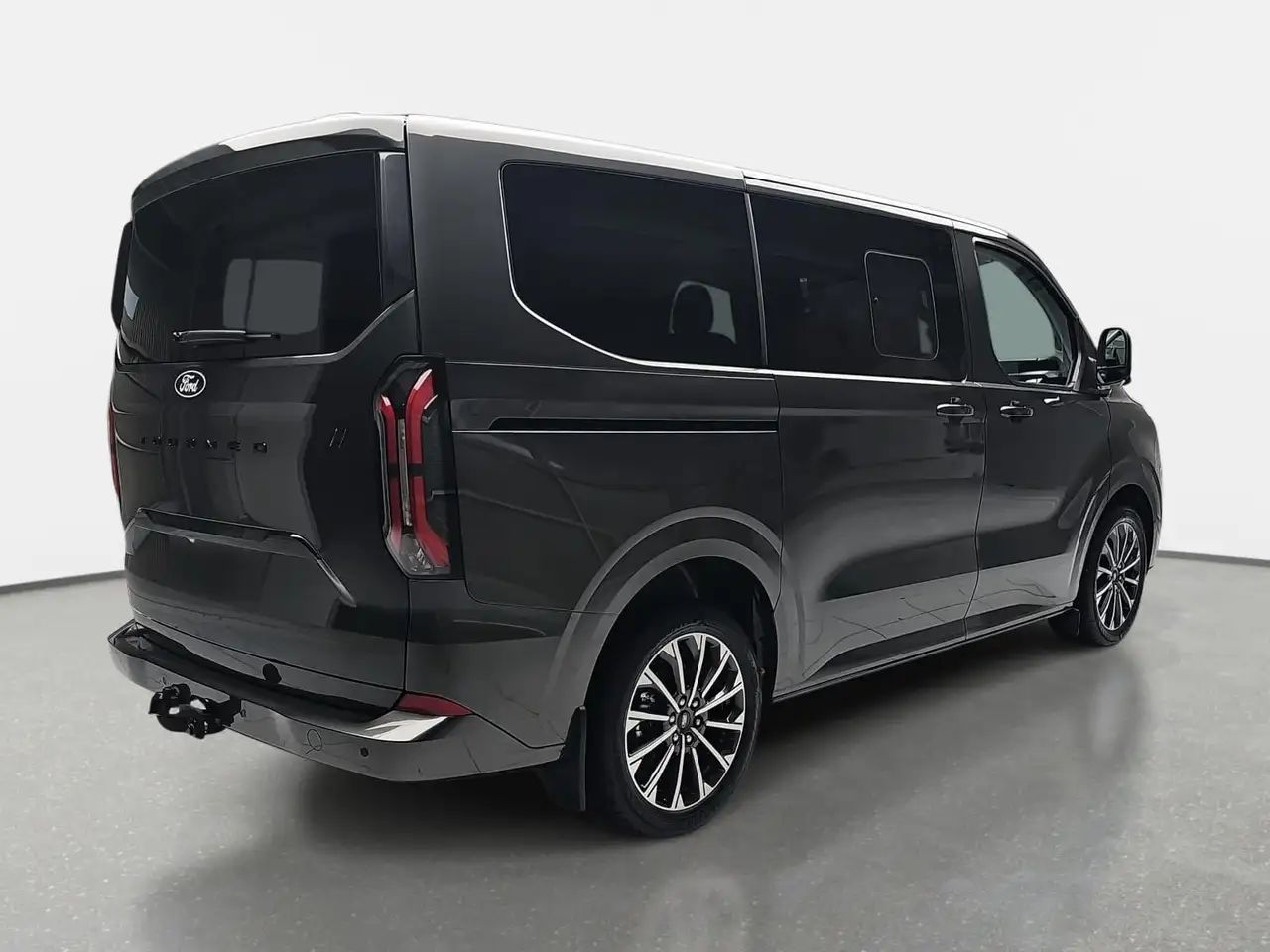 Ford Tourneo 4