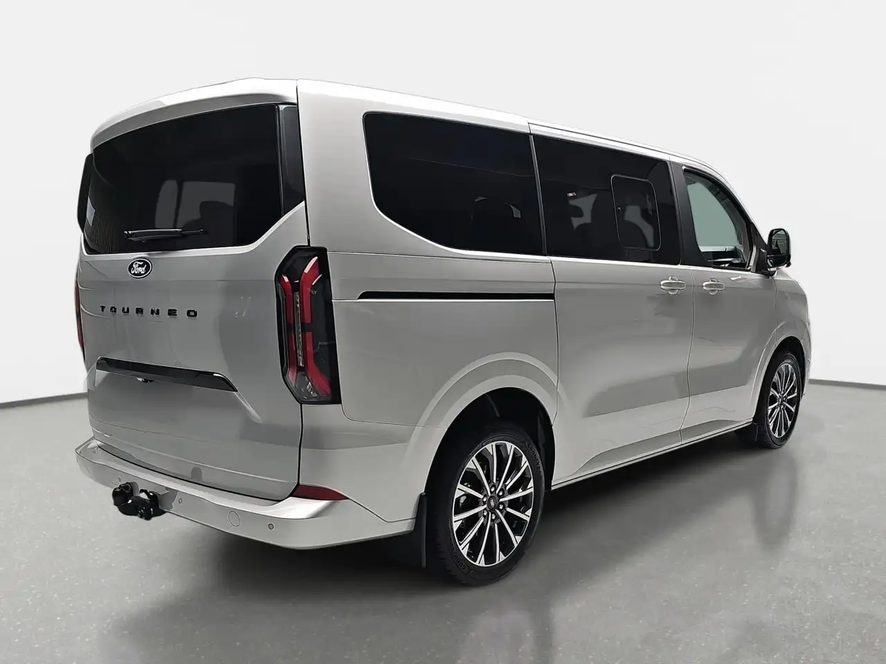 Ford Tourneo 4