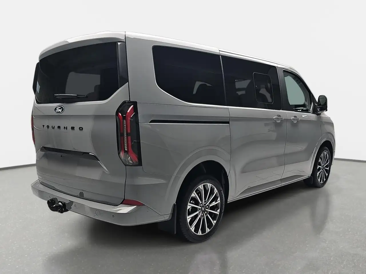 Ford Tourneo 4