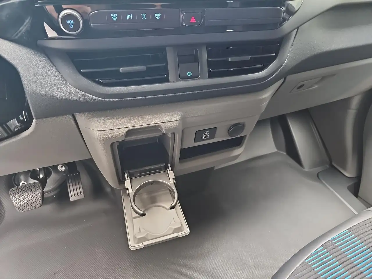 Ford Transit 13