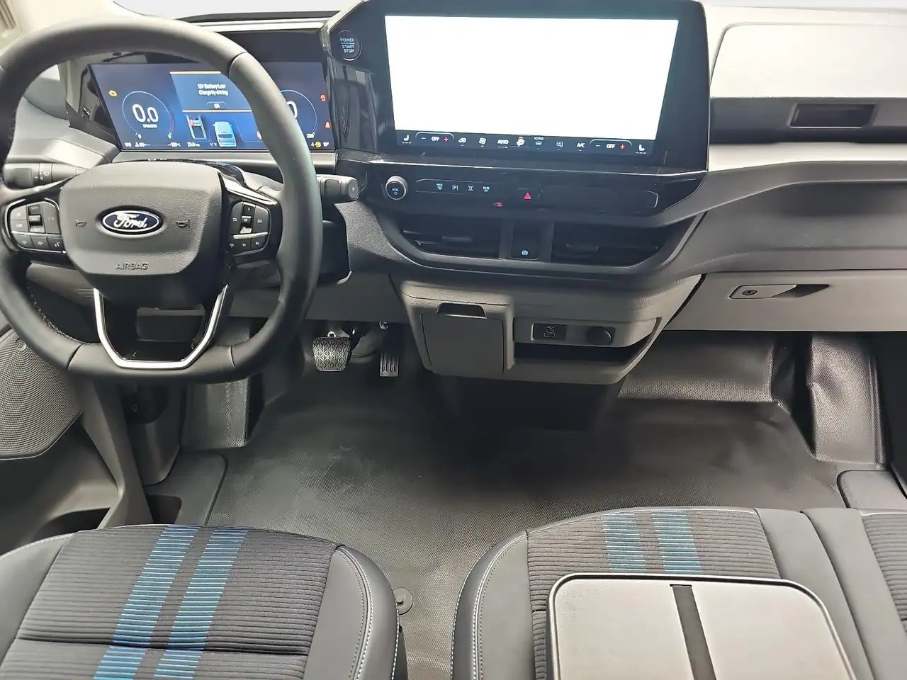 Ford Transit 8