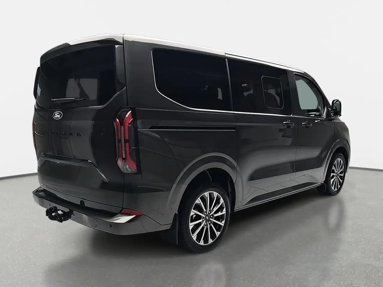 Ford Tourneo 4
