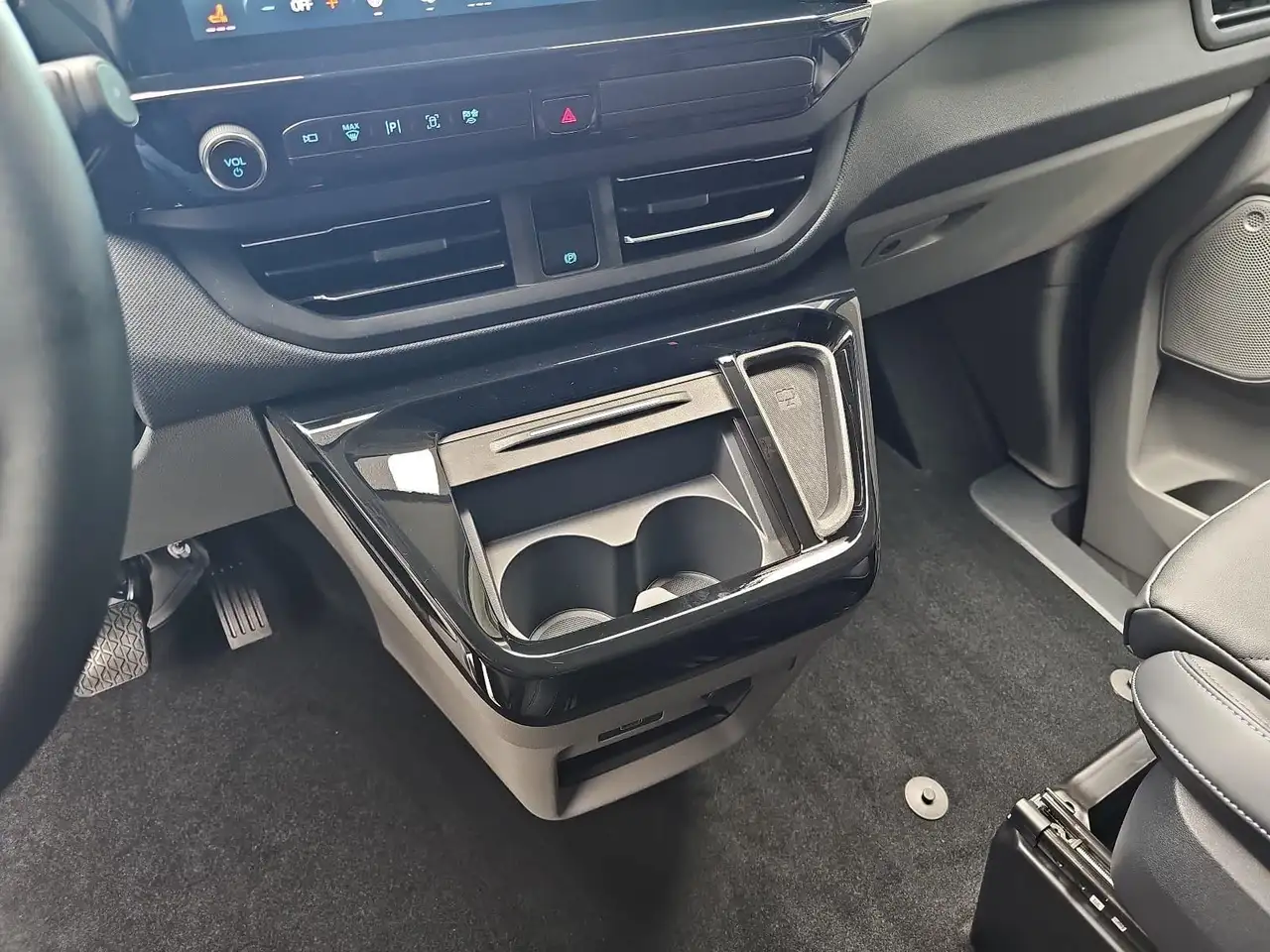 Ford Tourneo 13