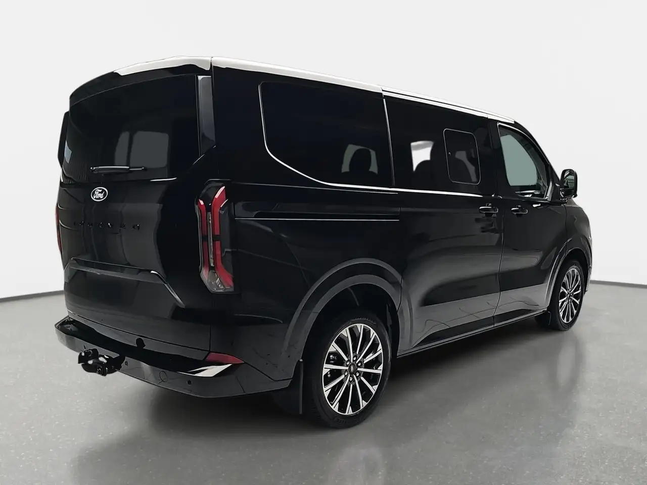 Ford Tourneo 4