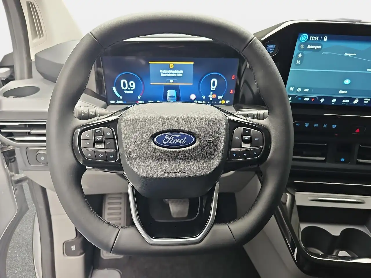 Ford Tourneo 14