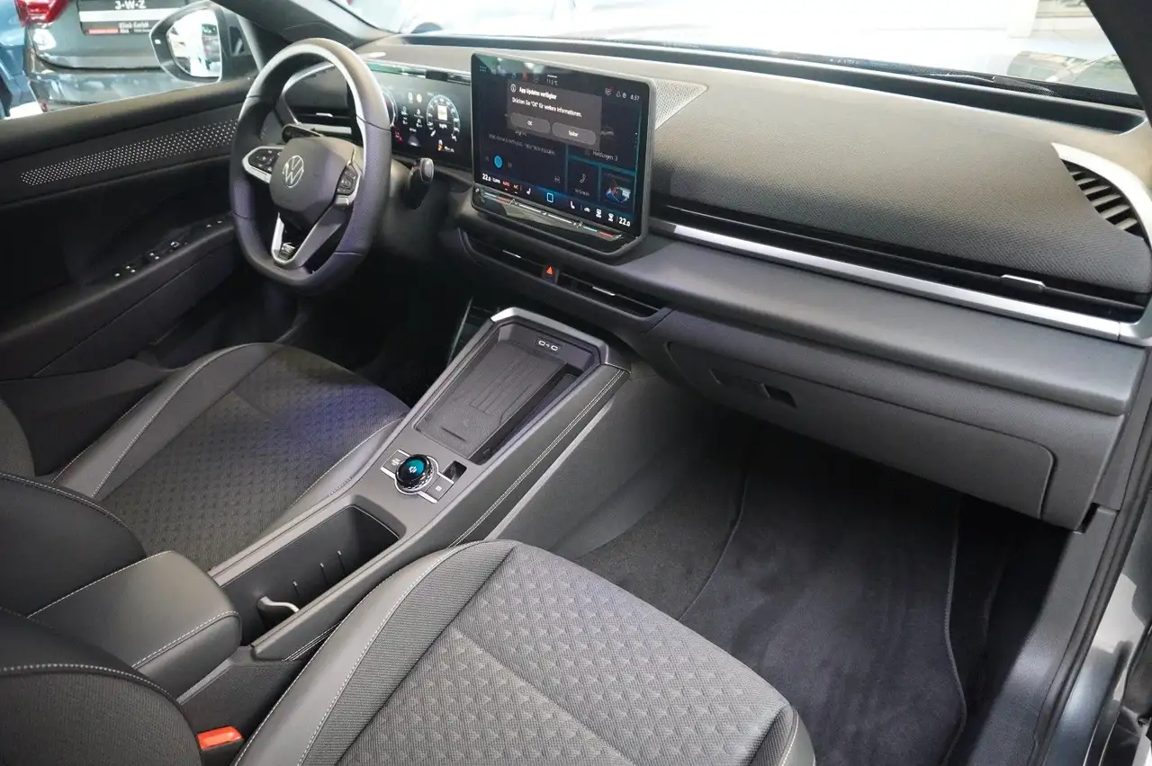 Volkswagen T-Roc 9