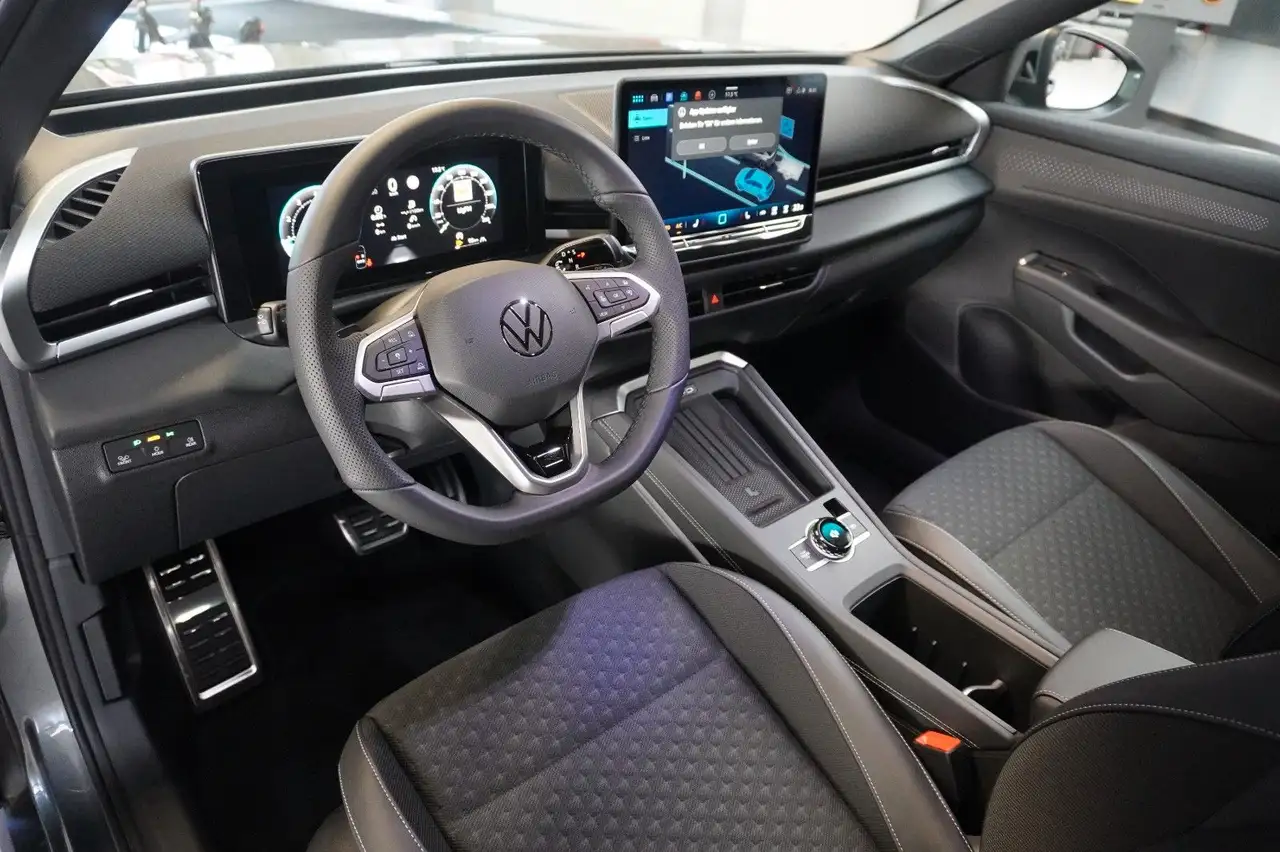 Volkswagen T-Roc 10