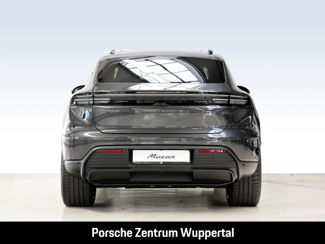 Porsche Macan 4 5