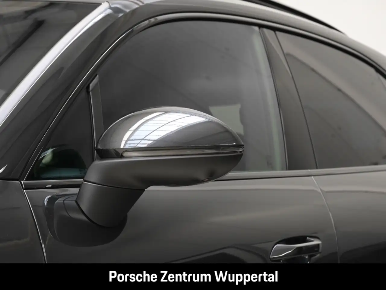 Porsche Macan 4 8