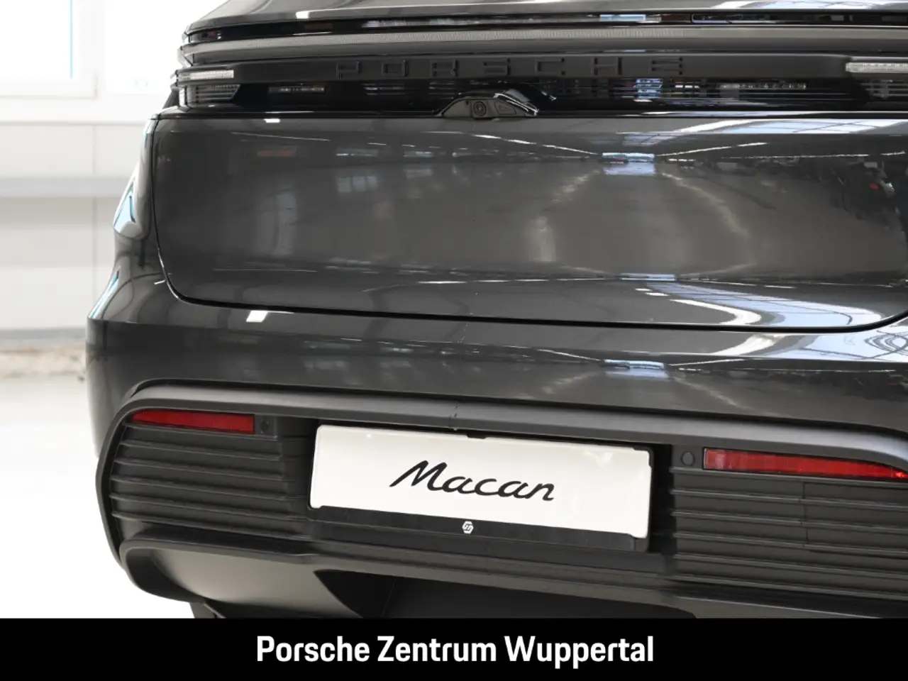 Porsche Macan 4 9