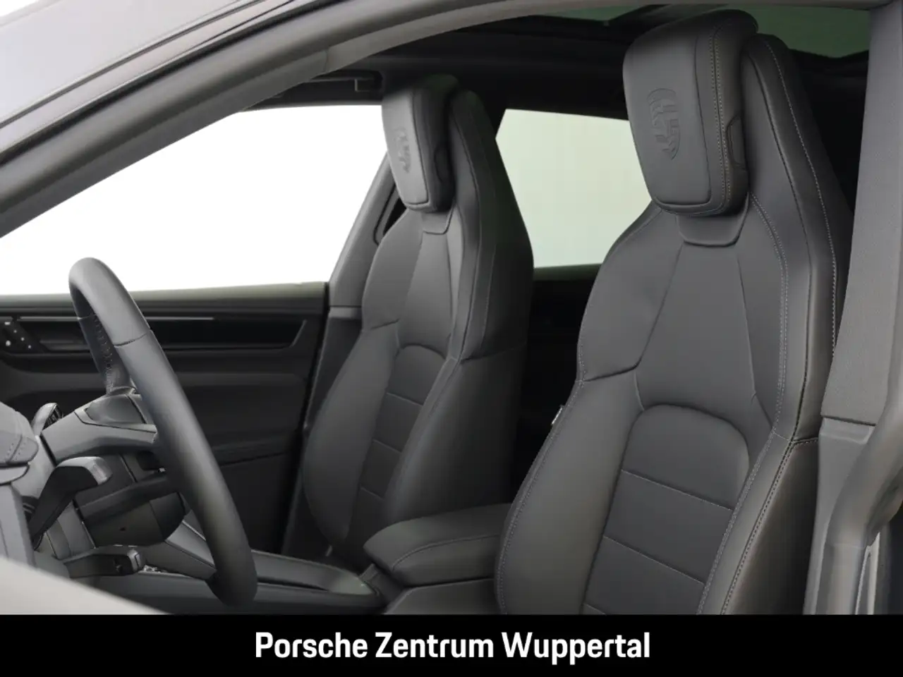 Porsche Macan 4 14