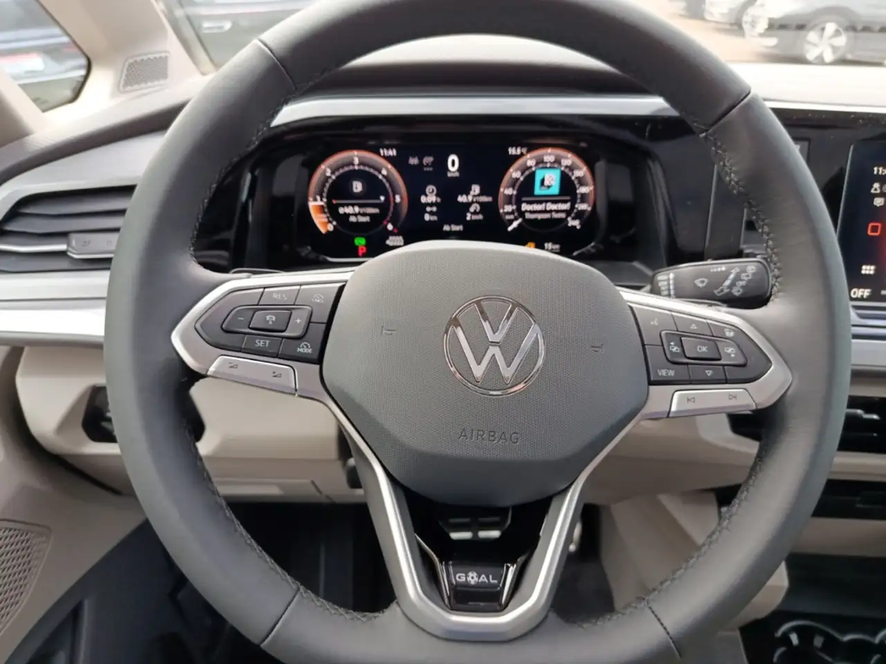 Volkswagen T7 Multivan 13