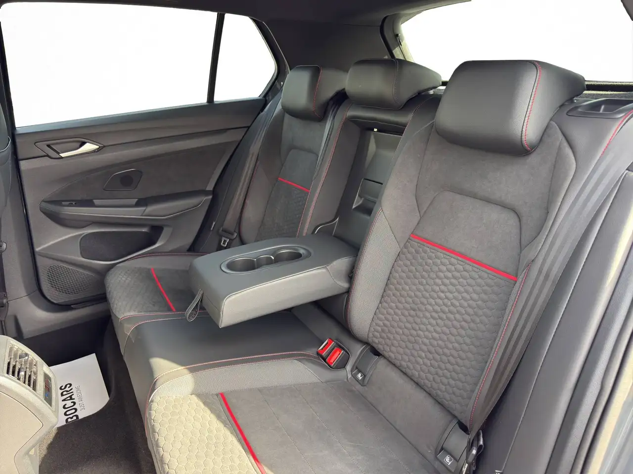Volkswagen Golf 12