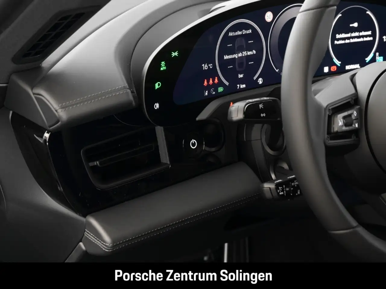 Porsche Taycan 4 12