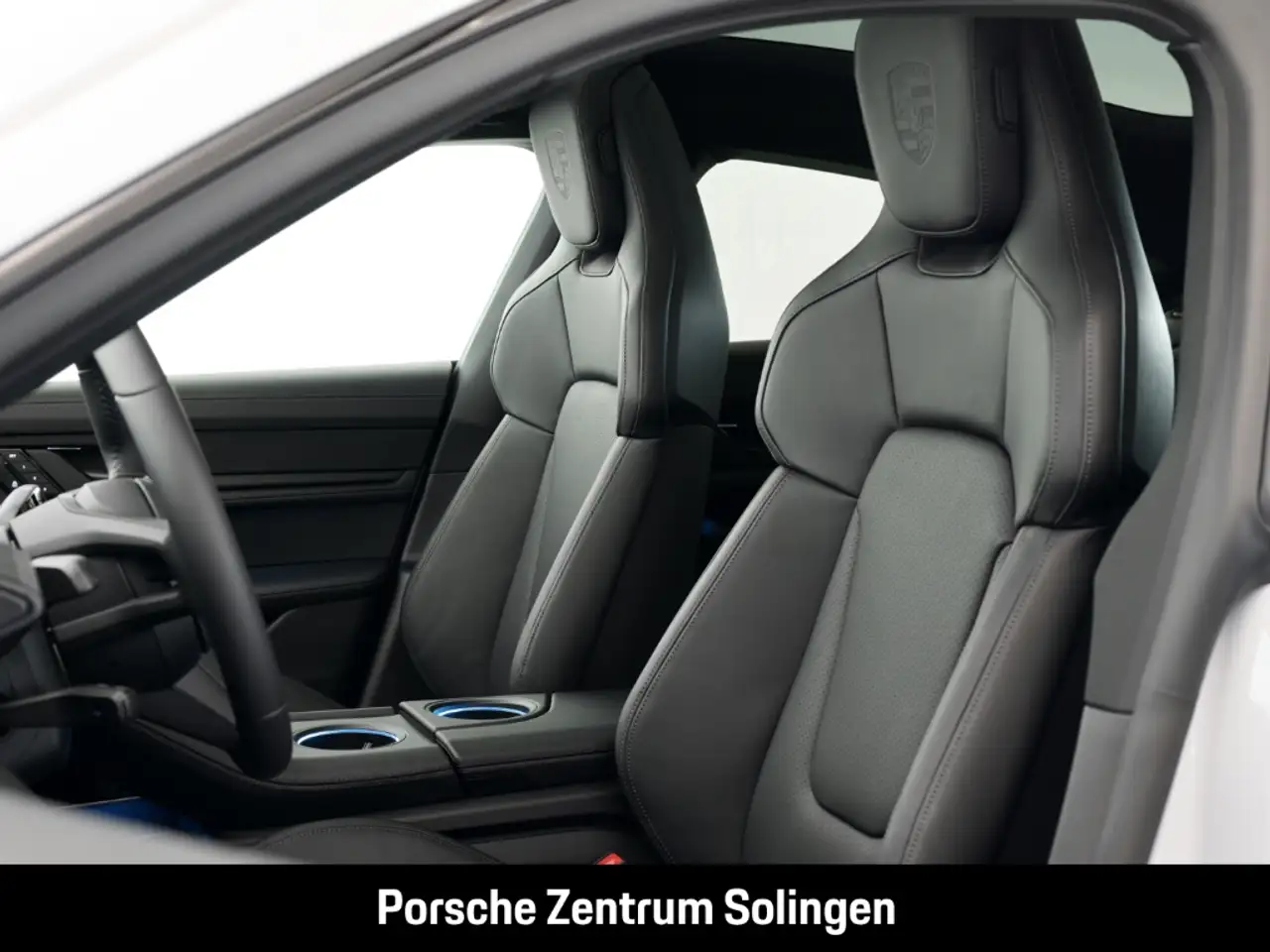 Porsche Taycan 4 15