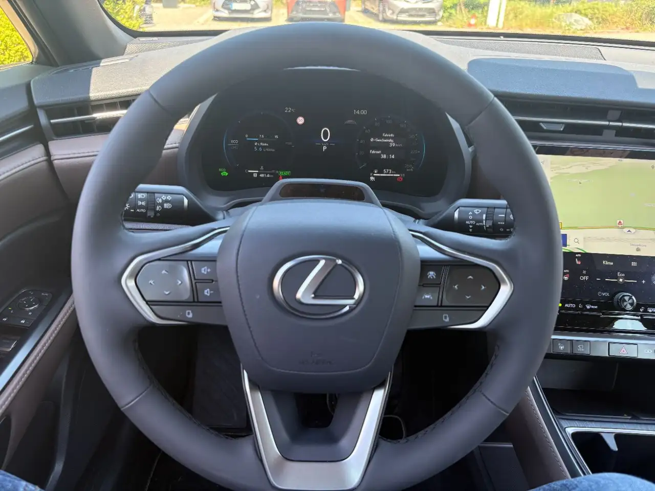 Lexus LBX 8