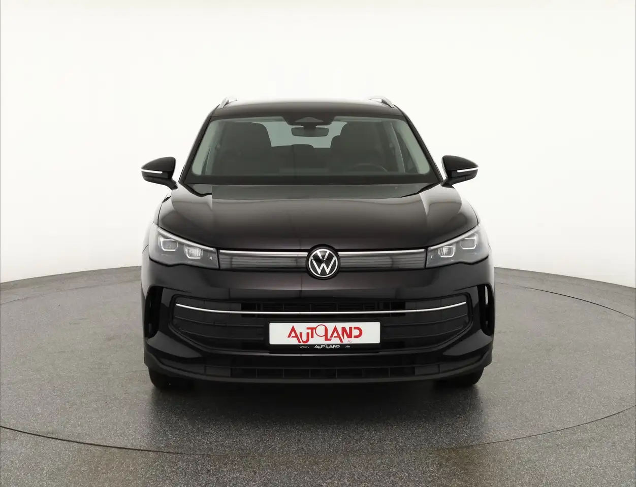 Volkswagen Tiguan 8