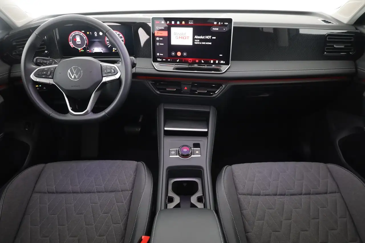 Volkswagen Tiguan 9