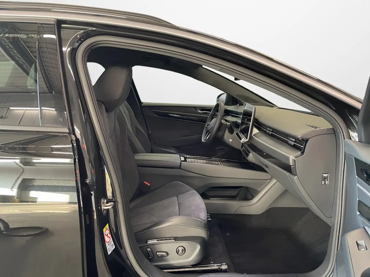 Volkswagen ID.7 13