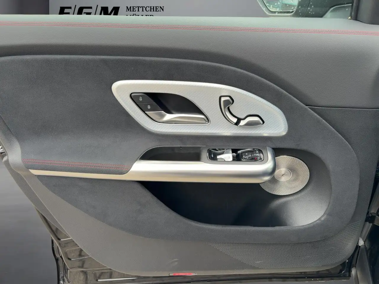 Mercedes-Benz GLB 250 14