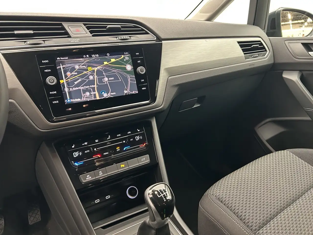 Volkswagen Touran 8