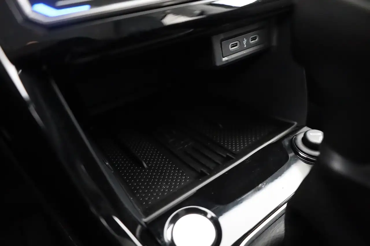 Volkswagen T-Cross 13