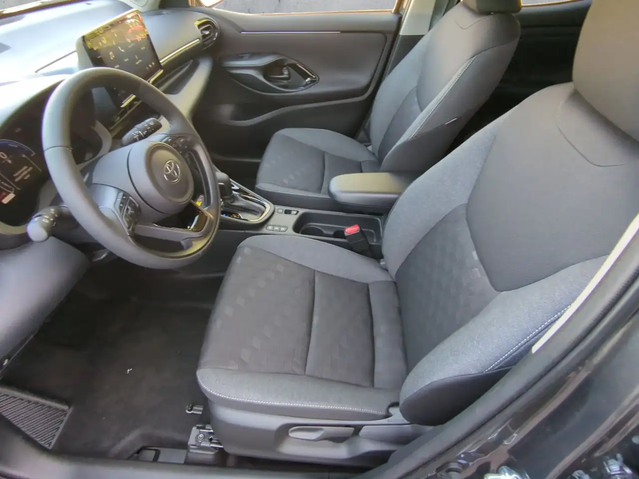 Toyota Yaris 12