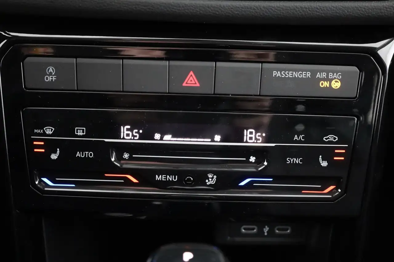 Volkswagen T-Cross 12