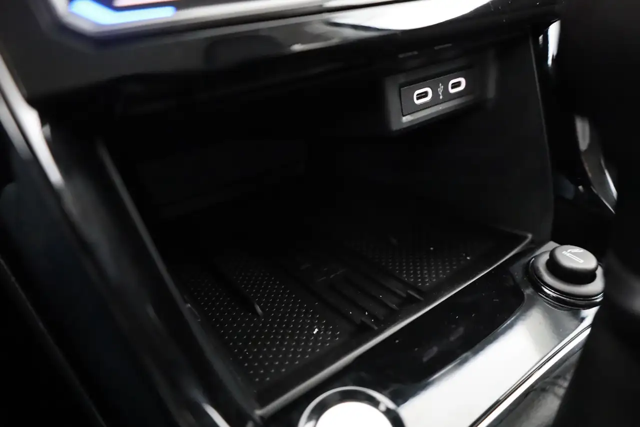 Volkswagen T-Cross 13