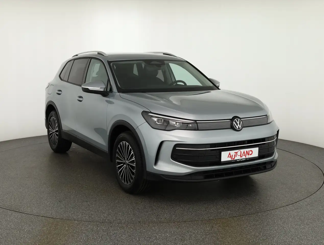 Volkswagen Tiguan 7