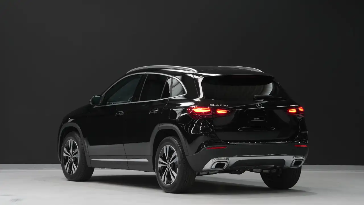 Mercedes-Benz GLA 250 7