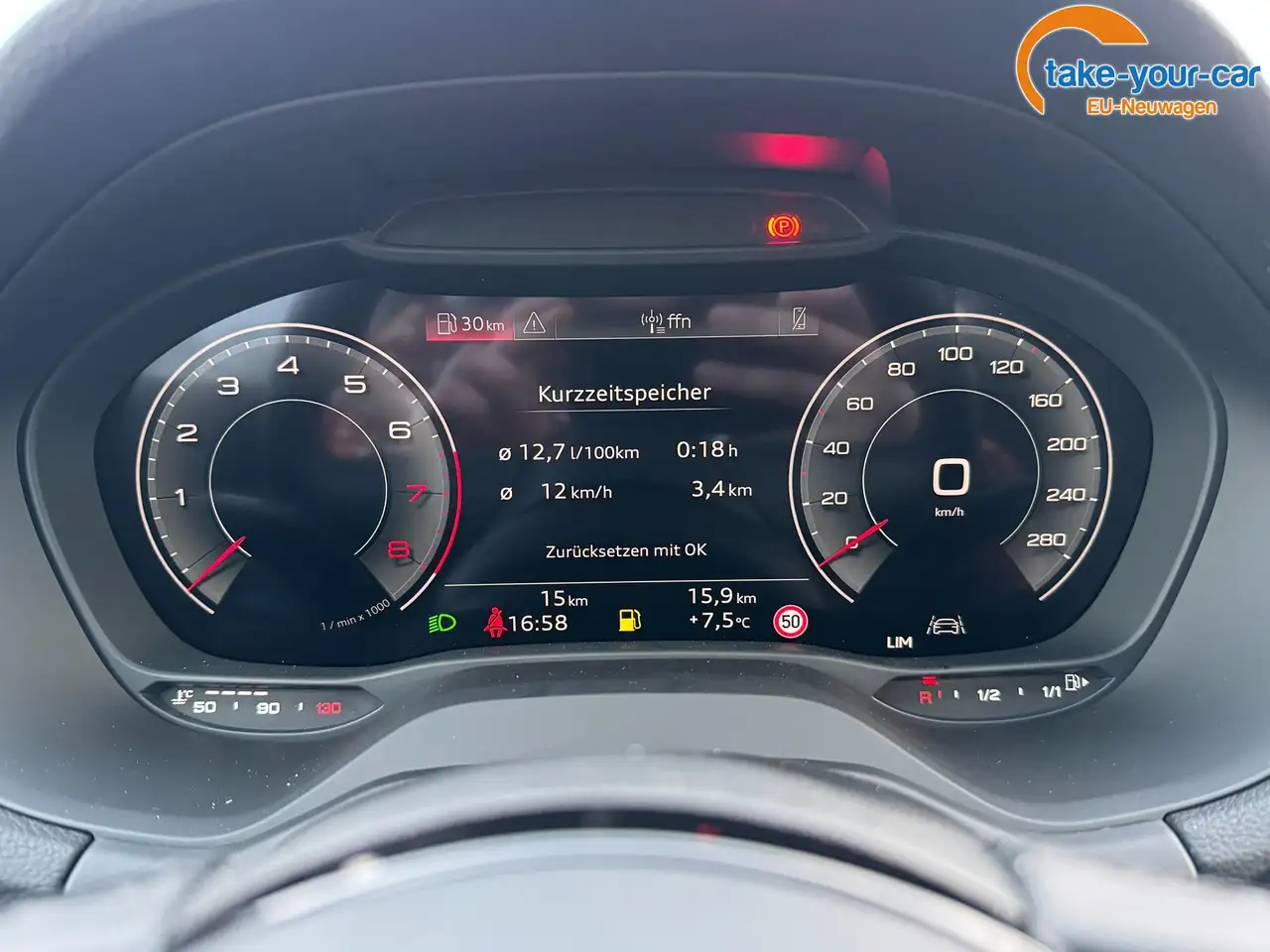 Audi Q2 11