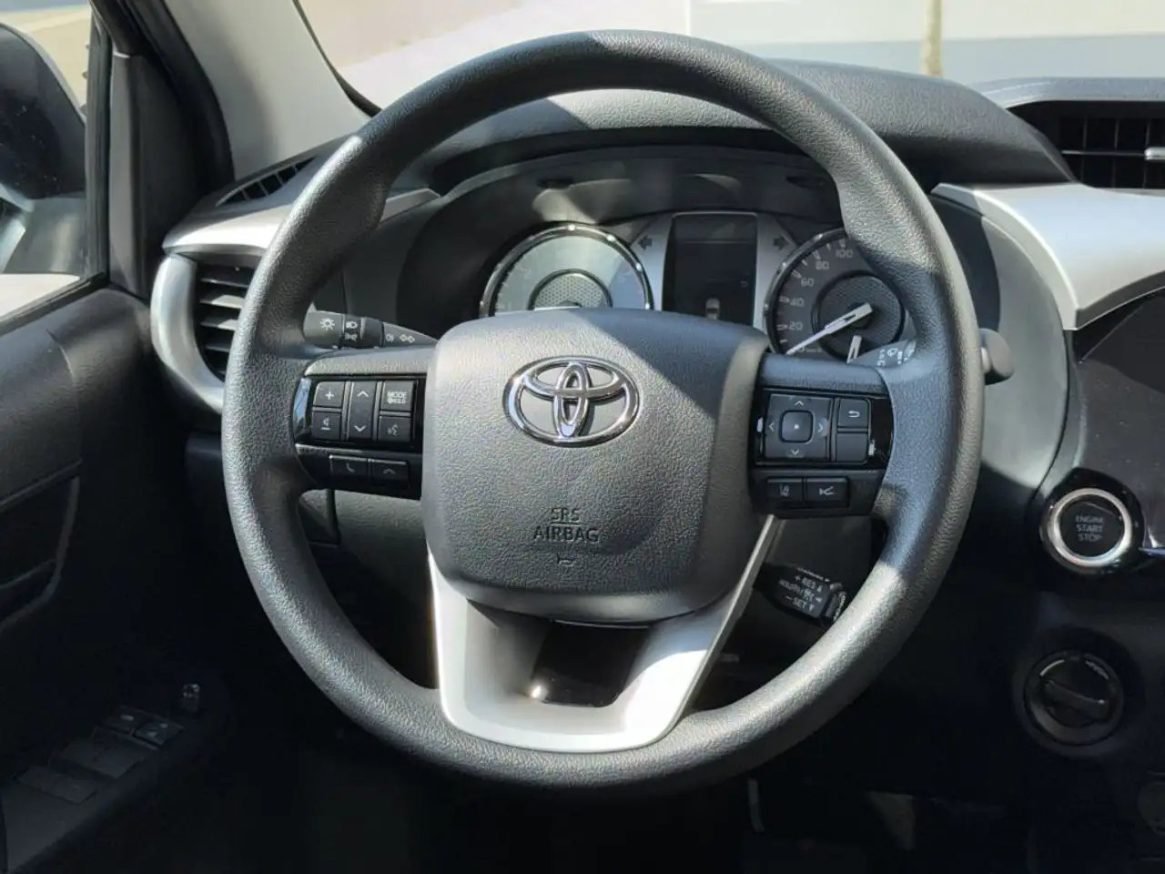 Toyota Hilux 13