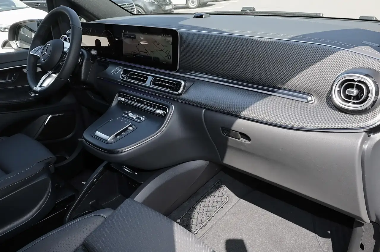 Mercedes-Benz V 300 8