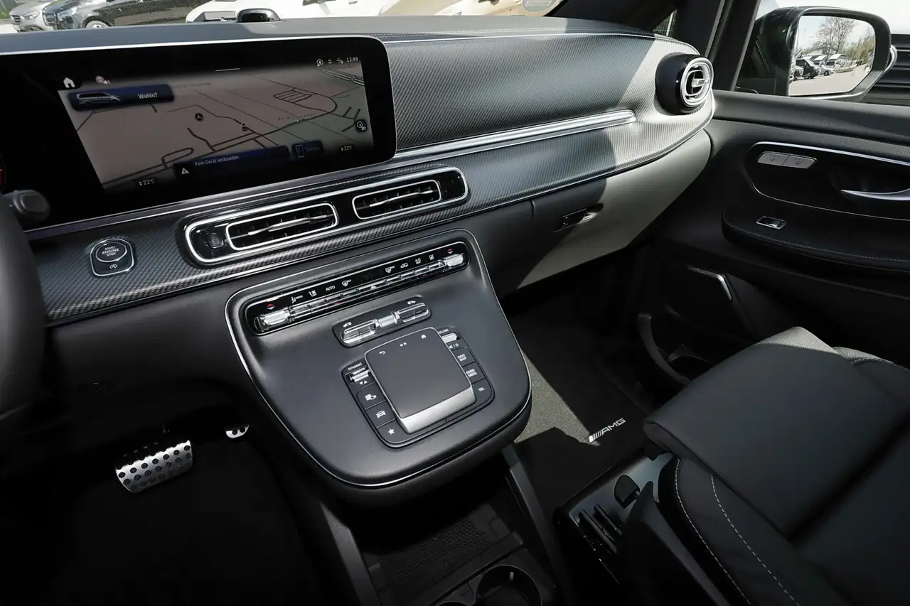 Mercedes-Benz V 300 12